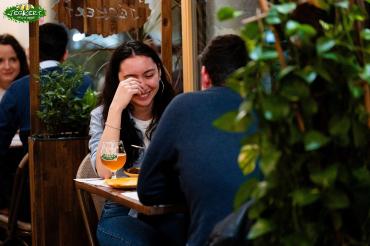 Jégkert Télen (októbertől áprilisig)